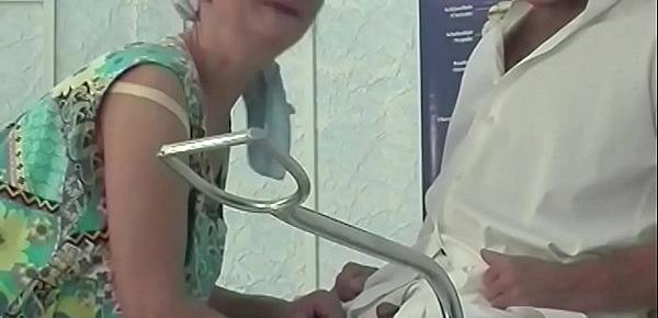  85 years old mom brutal fisted by her doctor